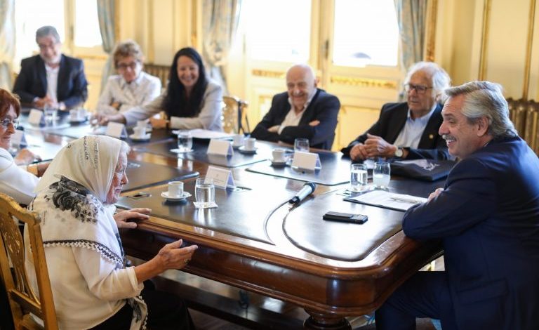 Photo of El presidente Alberto Fernández recibió a representantes de organismos de Derechos Humanos