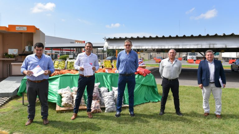 Photo of La Provincia firmó un acuerdo de precios mayoristas sugeridos para frutas y verduras
