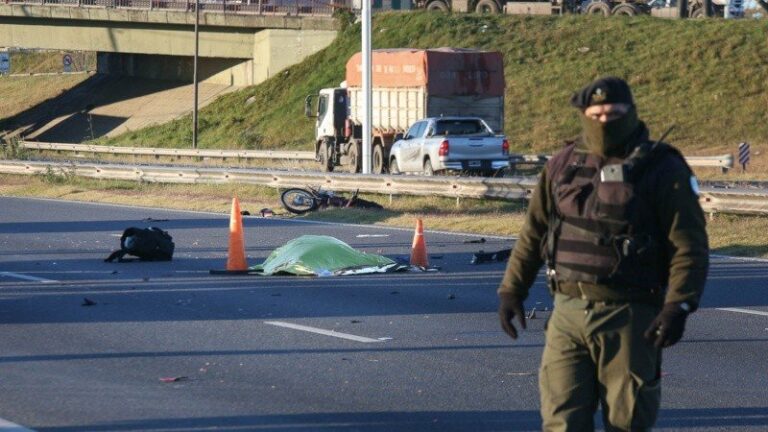 Photo of Un triple choque en Circunvalación y Uriburu provocó una víctima fatal