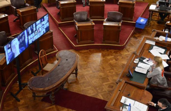 Photo of El Senado de Santa Fe suspendió actividades por dos casos sospechosos de COVID-19