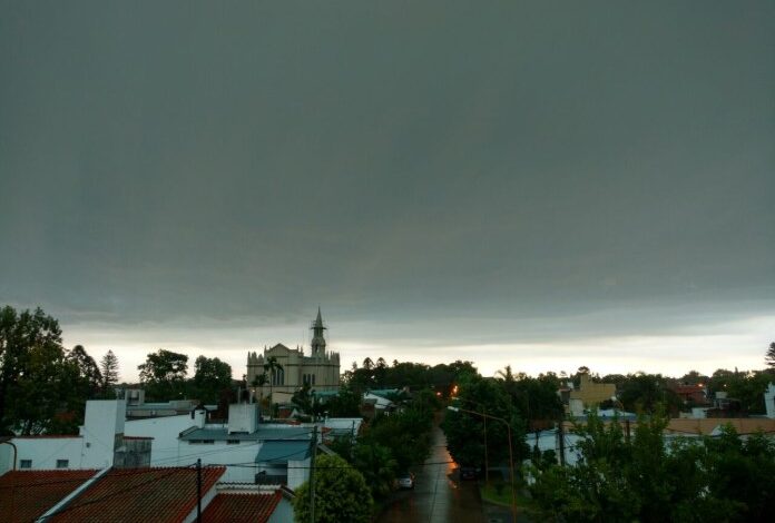 Photo of Alerta por tormentas fuertes para sur y centro de Santa Fe