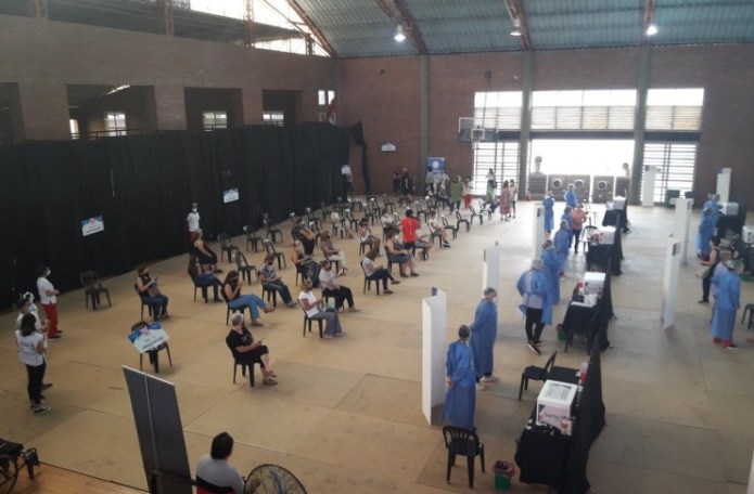 Photo of Vacunación a docentes reemplazantes y un 0800 exclusivo para educación