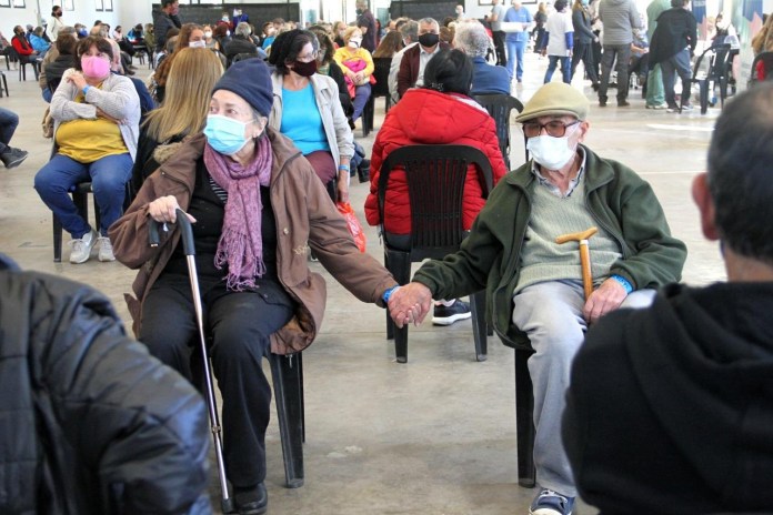 Photo of Argentina superó el 35 por ciento de su población vacunada