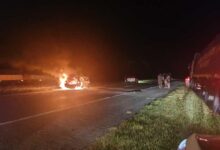 Photo of Se incendió un auto en plena autopista Santa Fe – Rosario