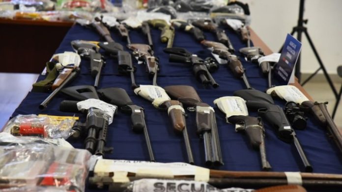 Photo of ¿Cuántas armas de fuego se incautaron en Santa Fe durante el 2021?