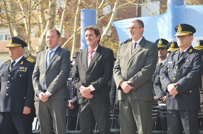 Photo of El ministro de Seguridad encabezó el acto por el aniversario de la Policía