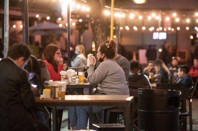 Photo of Nocturnidad en Santa Fe: la Cámara de Restaurantes pide extensión horaria y música al aire libre
