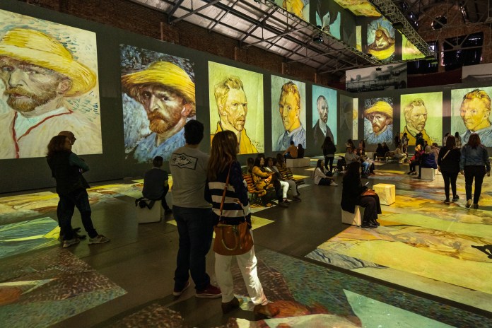 Photo of Se presentó la muestra “Van Gogh, experiencia de arte inmersiva” en La Redonda