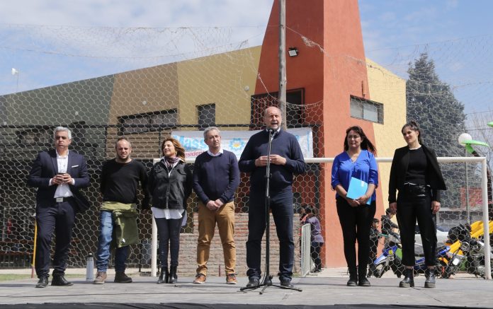 Photo of Perotti anunció obras de urbanización integral en barrio Los Pumitas de Rosario