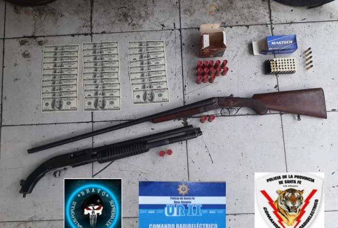 Photo of Rosario: secuestraron cinco armas de fuego y dólares
