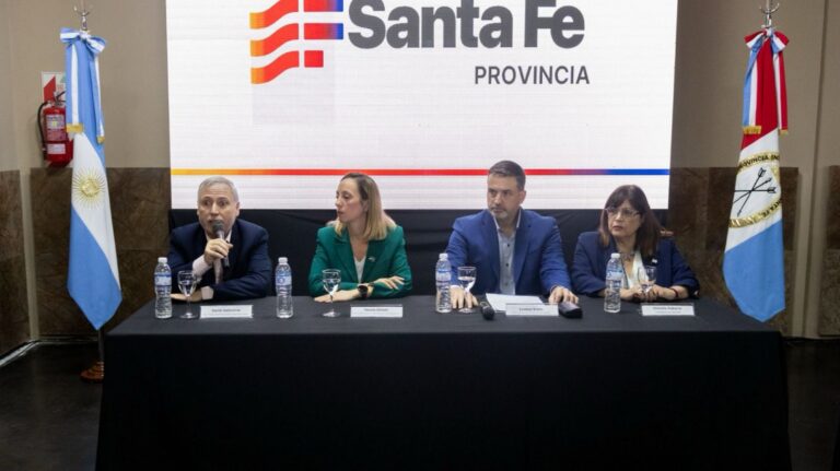 Photo of Provincia reúne a empresas para potenciar el comercio exterior