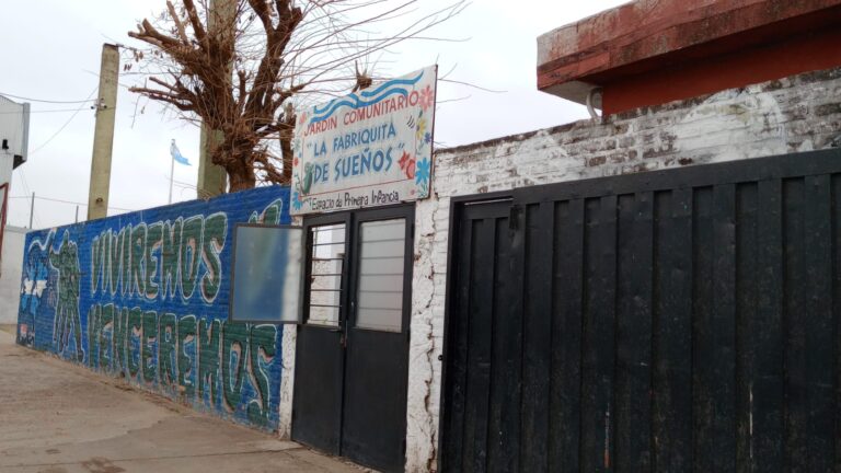 Photo of Robaron en un jardín comunitario de zona norte