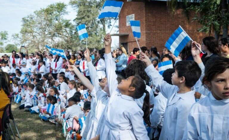 Photo of Estudiantes santafesinos recorren los Caminos de Belgrano