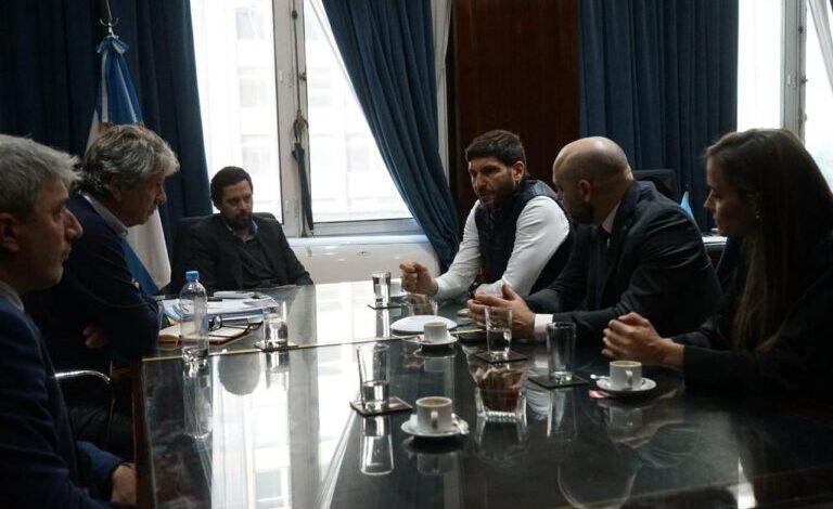 Photo of Pullaro y Puccini en el Ministerio de Economía de Nación, con agenda productiva