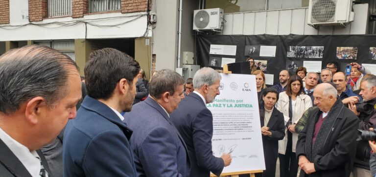 Photo of Santa Fe conmemoró el atentado a la AMIA en la Escuela Bialik