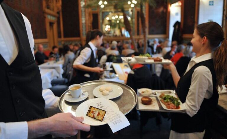 Photo of Gastronómicos fijaron su postura sobre la obligatoriedad de las propinas