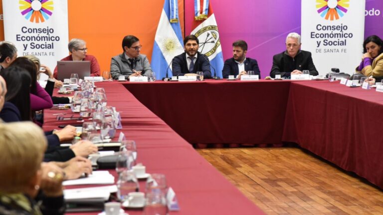 Photo of Pullaro: “Con este compromiso por la alfabetización estamos mirando hacia el futuro de Santa Fe”