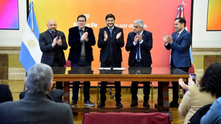 Photo of Pullaro: “Estamos generando herramientas que acercan el sistema educativo al sector productivo”