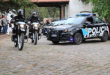 Photo of En Cayastá, la provincia comenzó con la entrega de las nuevas motos para patrullaje policial