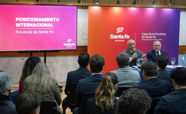 Photo of Santa Fe presentó en Buenos Aires su Plan de Posicionamiento Internacional