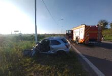 Photo of Un hombre estrelló su auto contra una columna en la Circunvalación